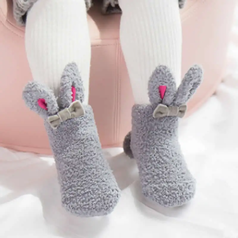 Нови удобни чорапи-чехли за момичета, супер меки, пухкави топли зимни нескользящие сладки Чорапи от коралов руно, дебели детски чорапи
